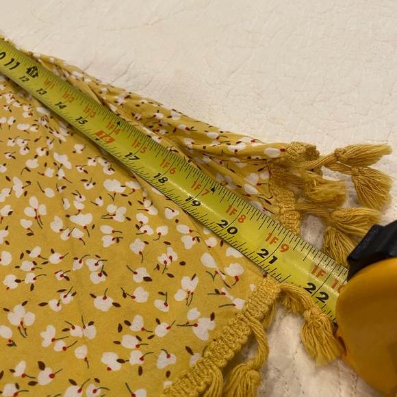Yellow floral and tassel blouse - Picture 8 of 9